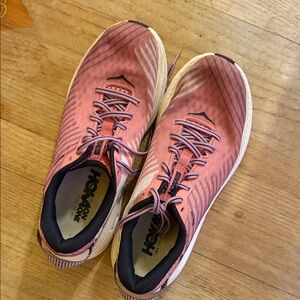 Hoka Women's Coral Athletic Shoes size 8
